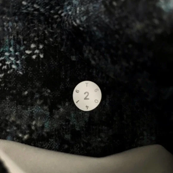 RARE Lululemon Fast And Free 7/8 Legging Fairisle Size 2 EUC! - Picture 8 of 8